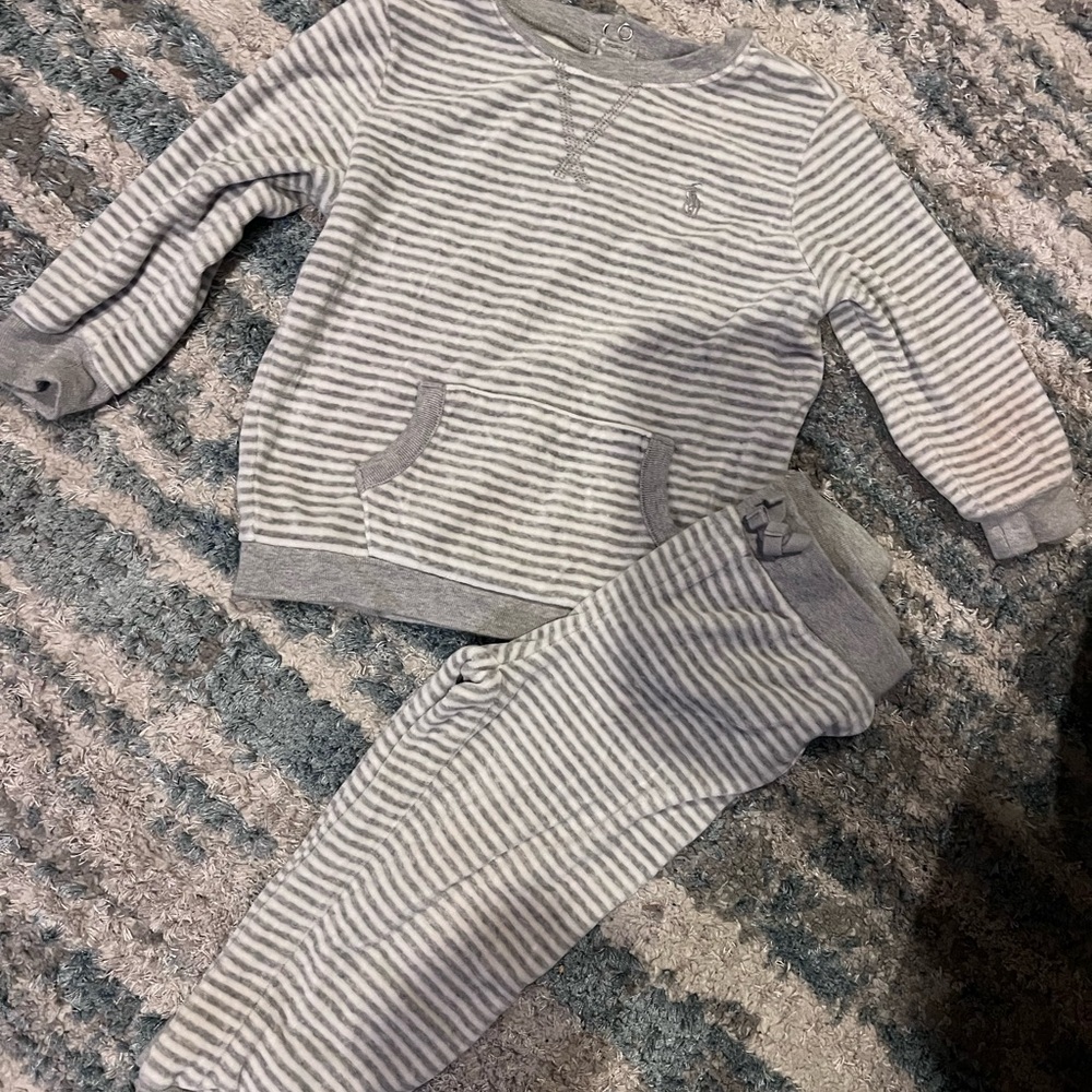 Polo Ralph Lauren Gray and white matching fleece set, sweatsuit 24 months unisex